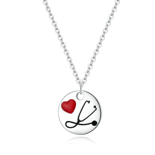 Collar con forma de corazón de estetoscopio médico en plata de ley 925