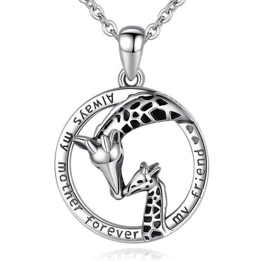 Collar con colgante de corazón y dos jirafas en plata de ley 925