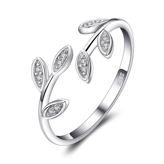 Anillo abierto de plata de ley 925 con circonitas cúbicas y hoja de olivo