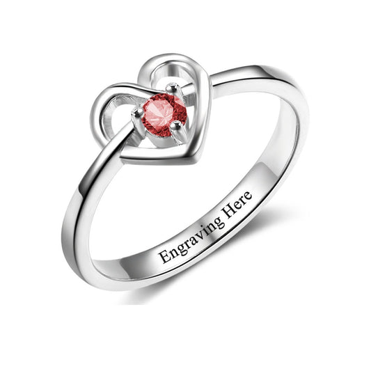 Anillo personalizado con piedra de nacimiento grabada y nombre en forma de corazón